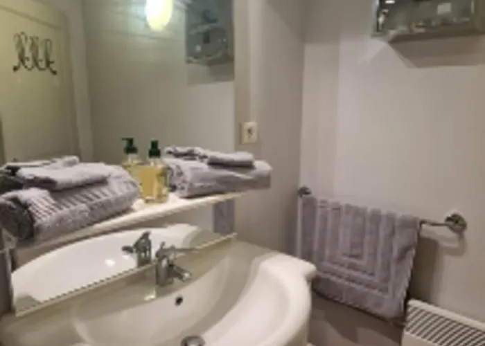 Agreable F2 Avec Clim & Wifi Dans Piscine A Pied * 赛拉蒂费罗