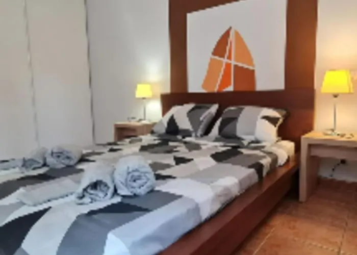 Agreable F2 Avec Clim & Wifi Dans Piscine A Pied 公寓