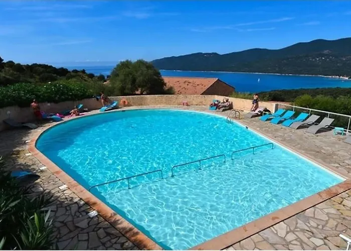 Apartment Agreable F2 Avec Clim & Wifi Dans Piscine A Pied