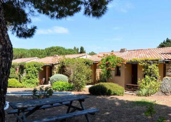 Apartment Agreable F2 Avec Clim & Wifi Dans Piscine A Pied Serra-di-Ferro (Corsica)